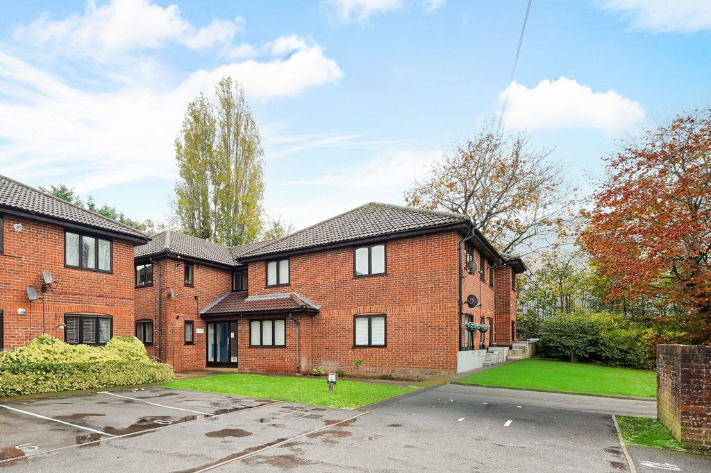 Property photo 1 of 12