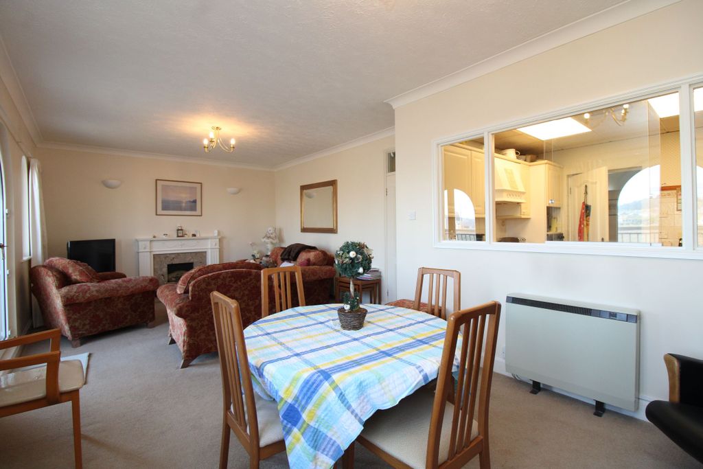 Property photo 3 of 21