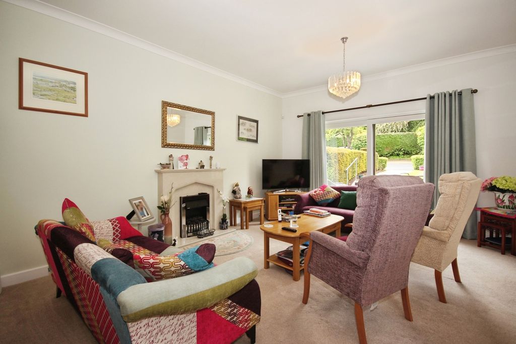 Property photo 2 of 16 Pbox-Img.Jpg