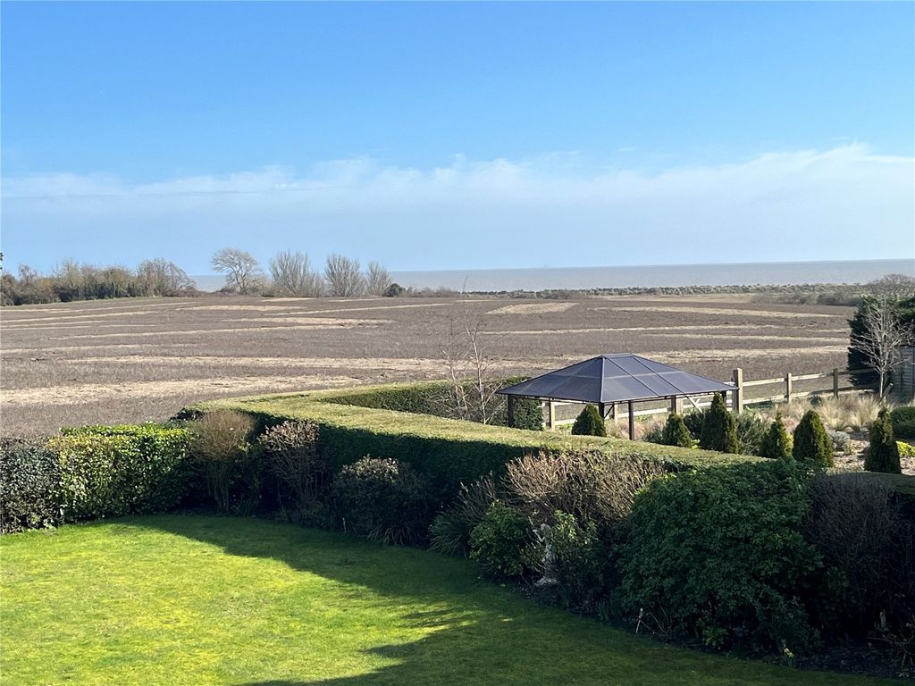 Property photo 3 of 24 Sea View