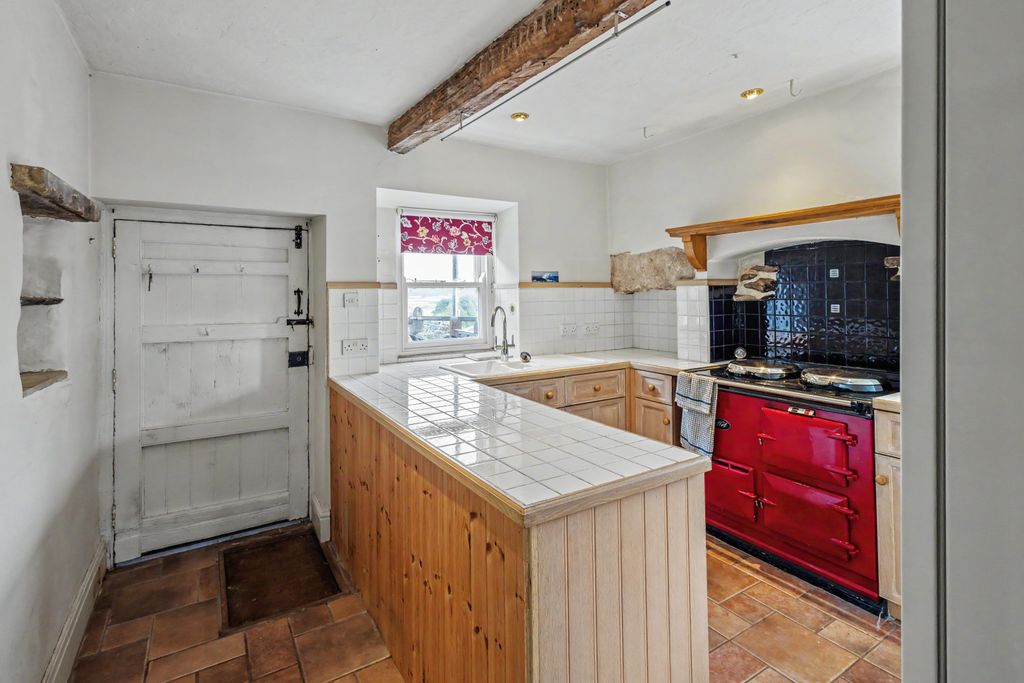 Property photo 3 of 19 Cross Keys House, Settle, North Yorkshire, Bd24 0La
