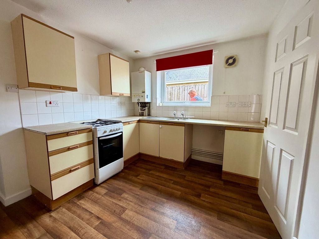 Property photo 2 of 26