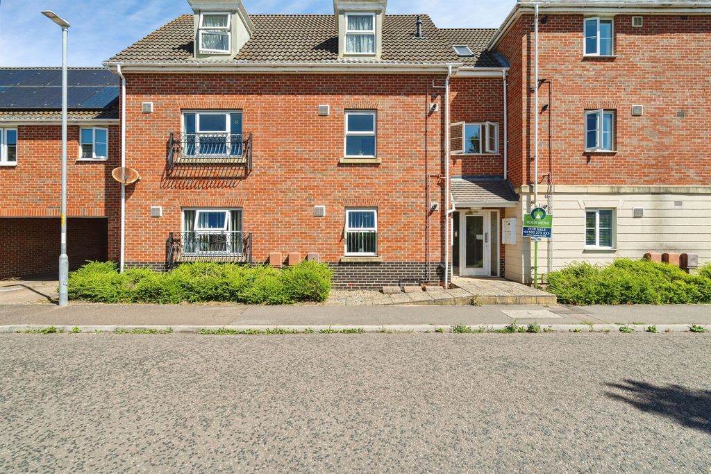 Property photo 1 of 16
