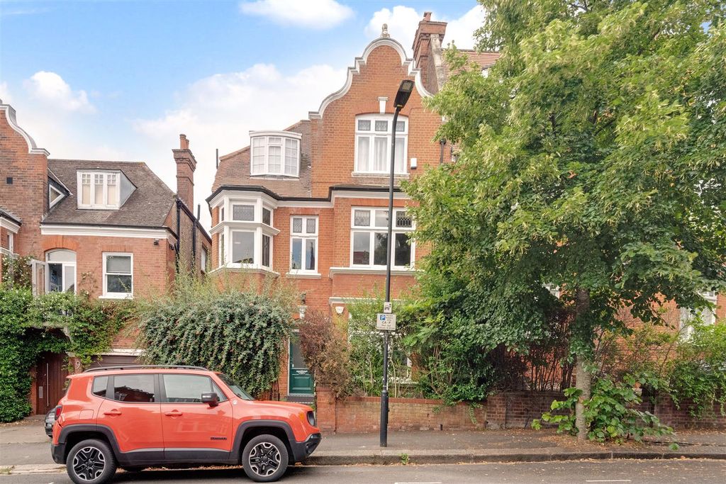 Property photo 2 of 12