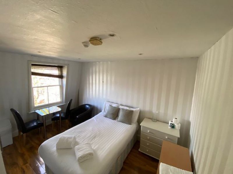 Property photo 3 of 6