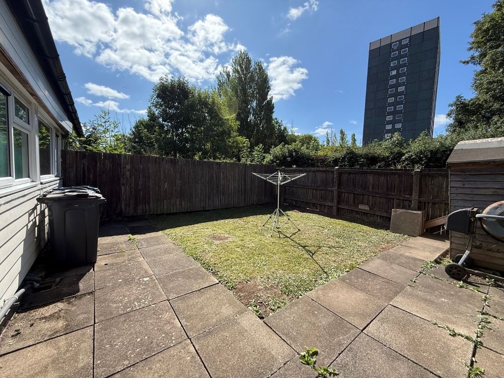 Property photo 2 of 15 Picture No. 13