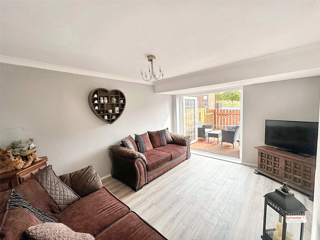 Property photo 3 of 20 Picture No. 05