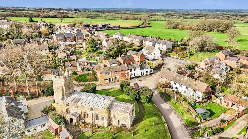 Property photo 1 of 27