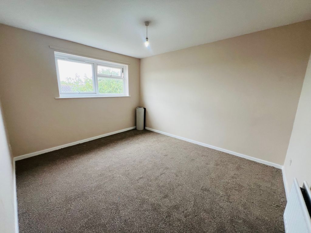 Property photo 2 of 9 Bedroom 1