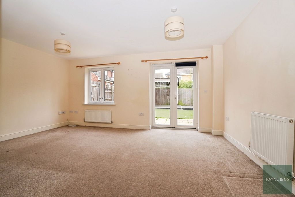 Property photo 3 of 15