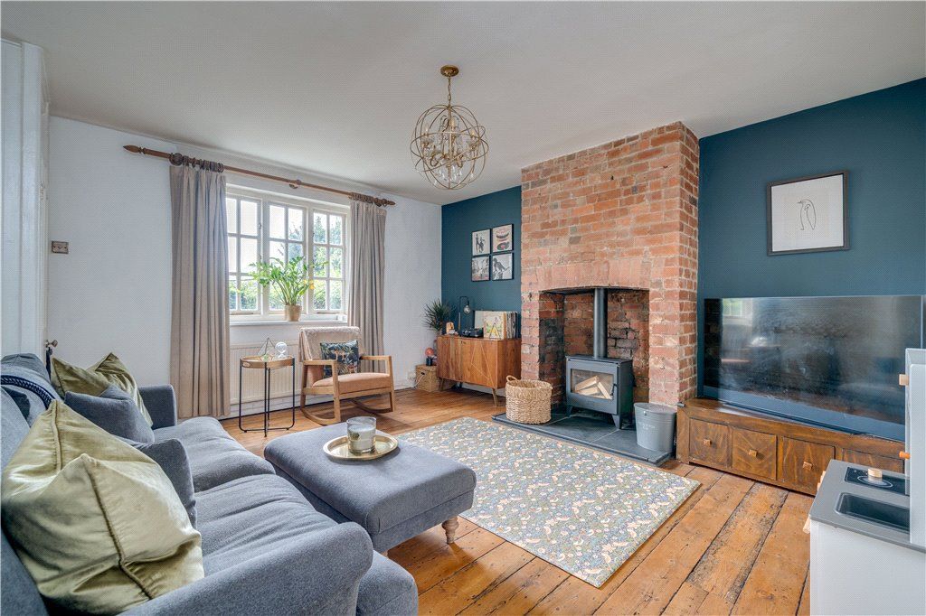 Property photo 3 of 20 Sitting Room