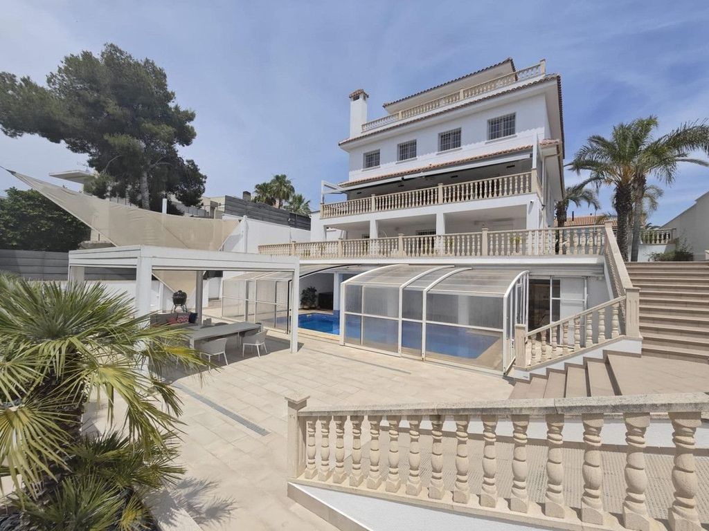 Property photo 1 of 50
