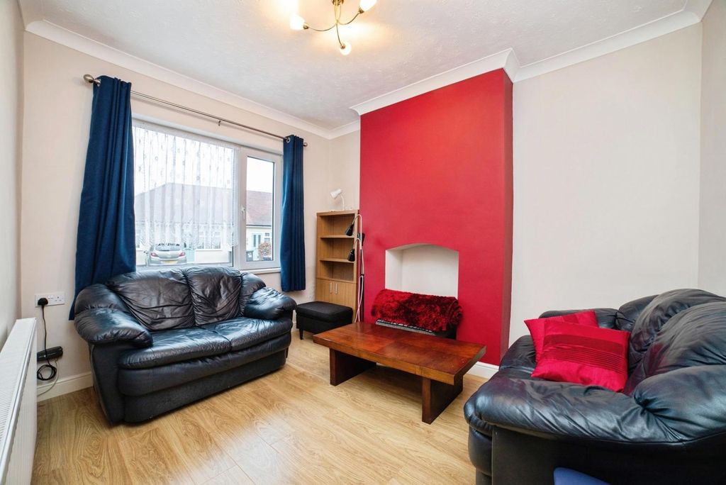 Property photo 2 of 20 Pbox-Img.Jpg