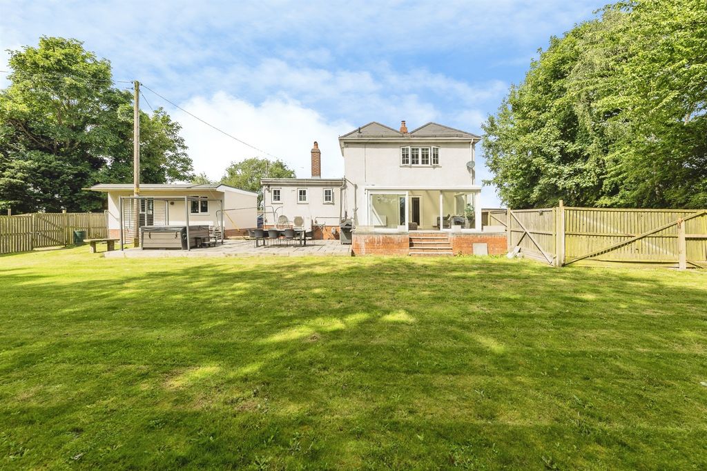 Property photo 1 of 25