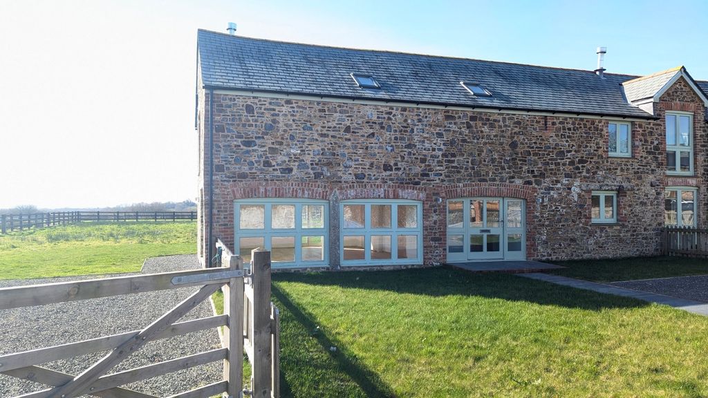 Property photo 1 of 8 4984180
