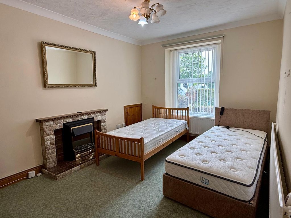 Property photo 3 of 23