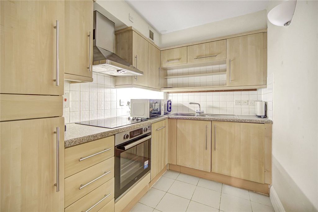 Property photo 3 of 6