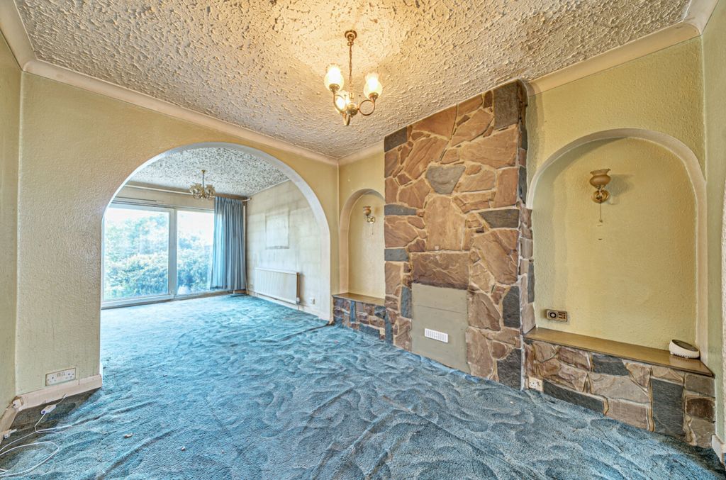 Property photo 3 of 11 1361150-16-68Dbd230Df7A6