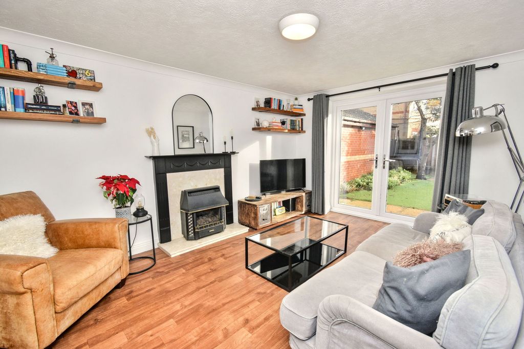 Property photo 2 of 16