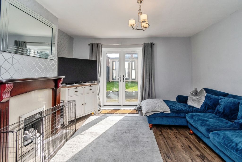 Property photo 2 of 18 Pbox-Img.Jpg