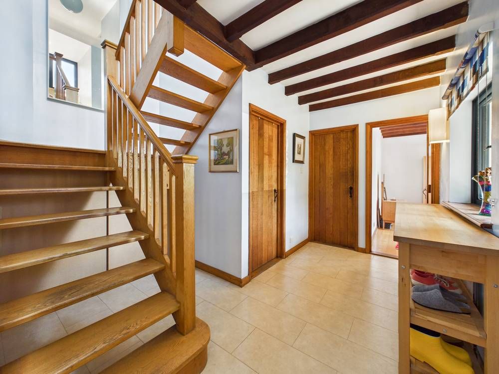 Property photo 3 of 37 Giraffe360-Still010