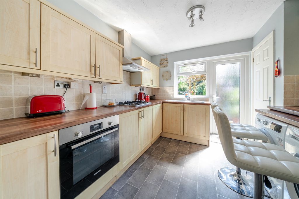 Property photo 2 of 12
