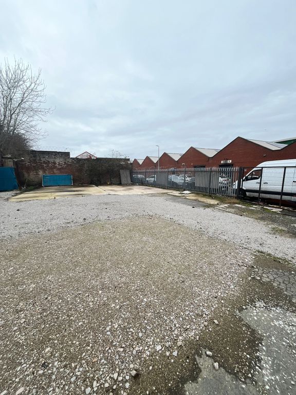 Property photo 2 of 5