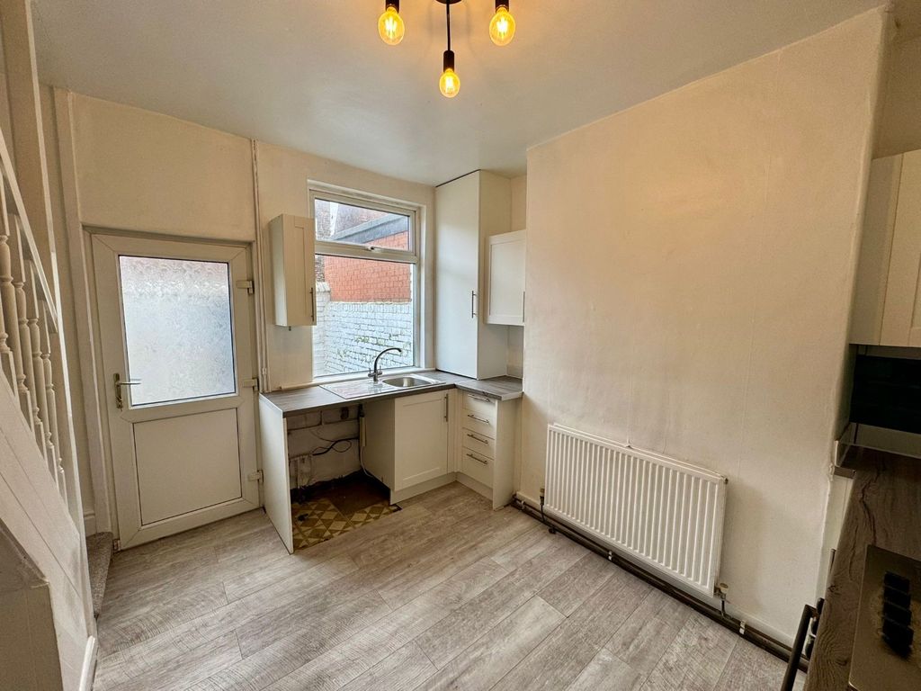 Property photo 3 of 9