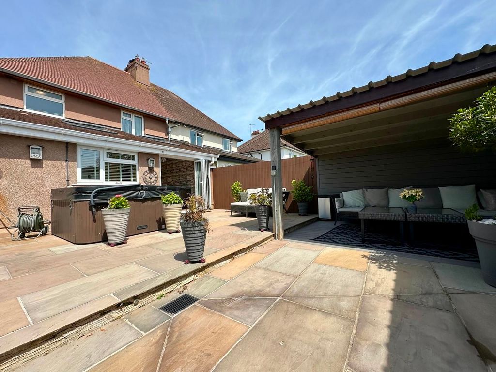 Property photo 3 of 23
