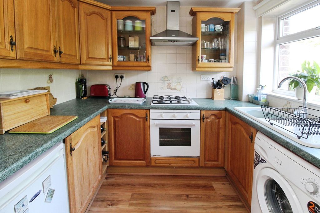 Property photo 3 of 16