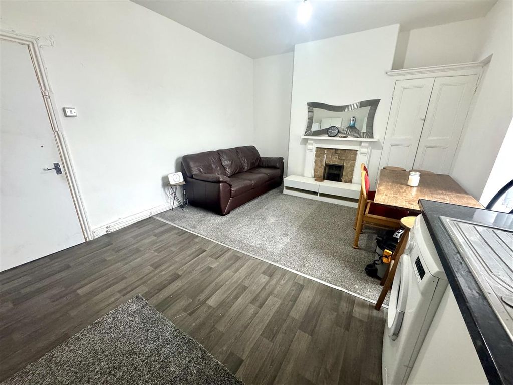 Property photo 2 of 10 Tempimagemzqqun.Jpg