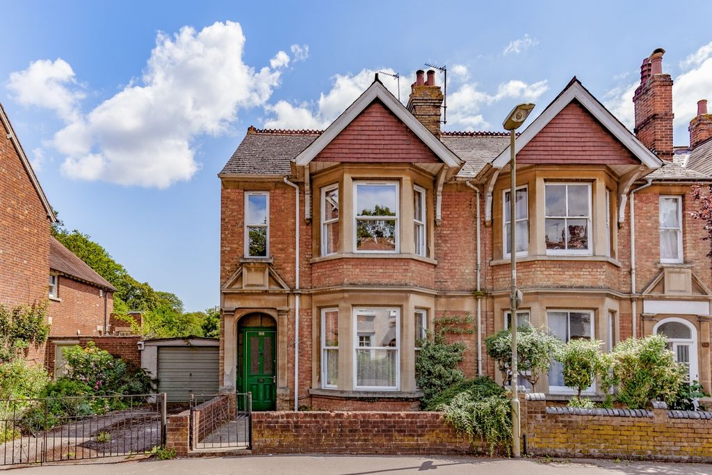 Property photo 1 of 11 102708