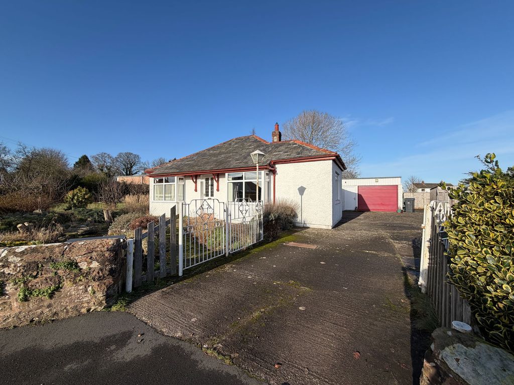 Property photo 2 of 17 Pylewell