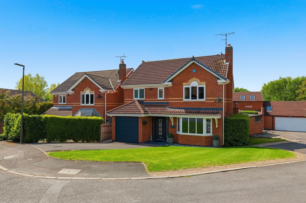 Property photo 1 of 35