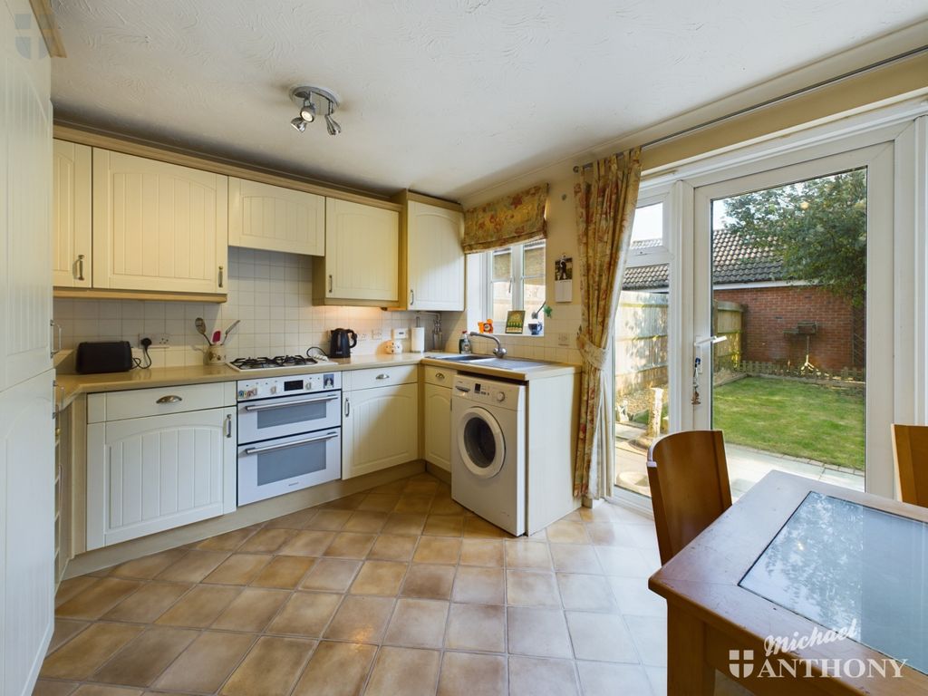 Property photo 3 of 16 Cam03852G0-Pr0097-Still008