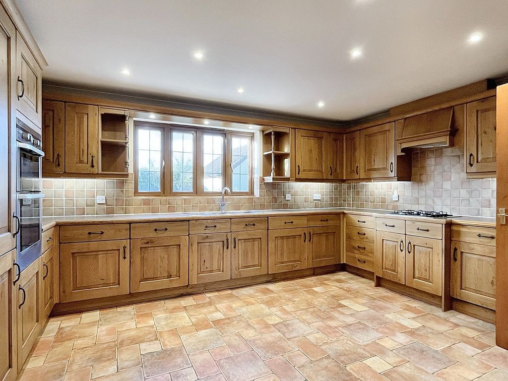 Property photo 2 of 19 Not Specified