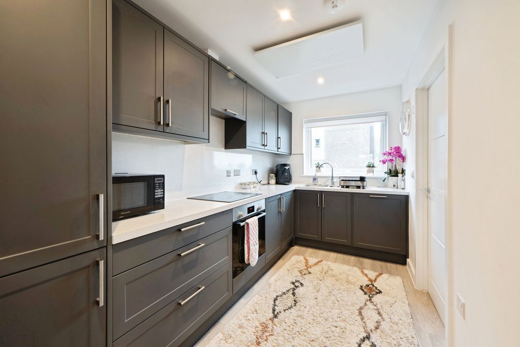Property photo 3 of 20 Pbox-Img.Jpg