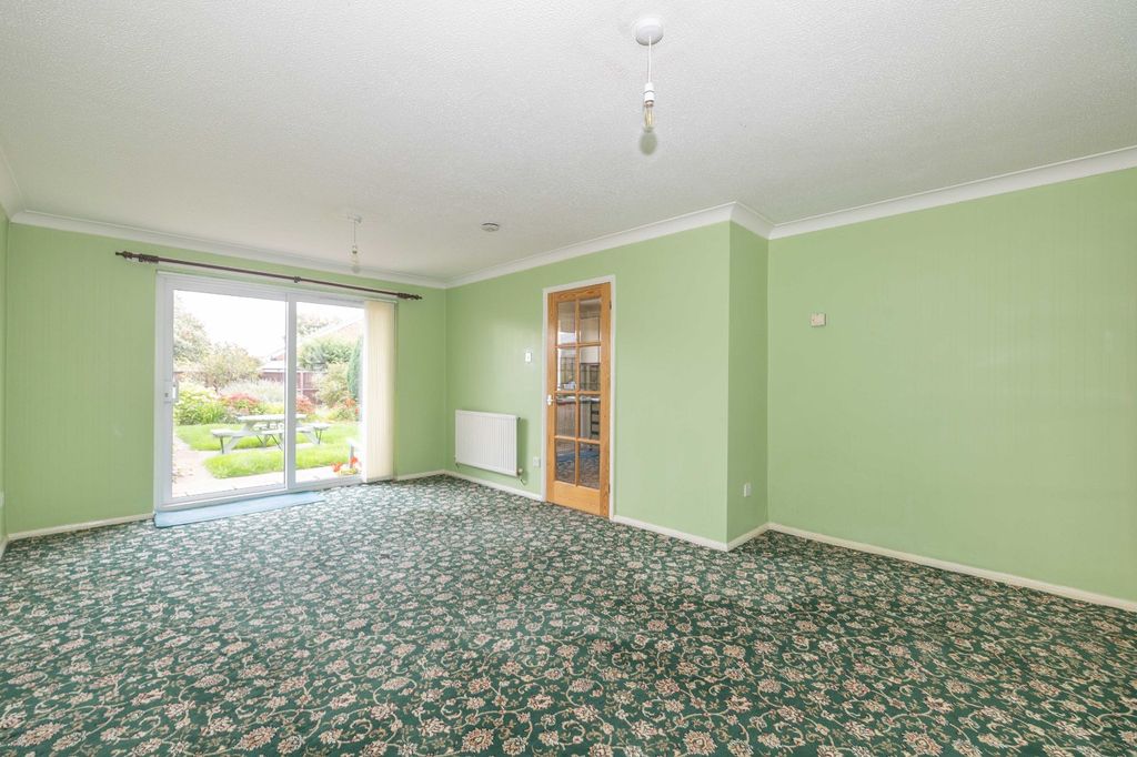 Property photo 2 of 12 Picture 2