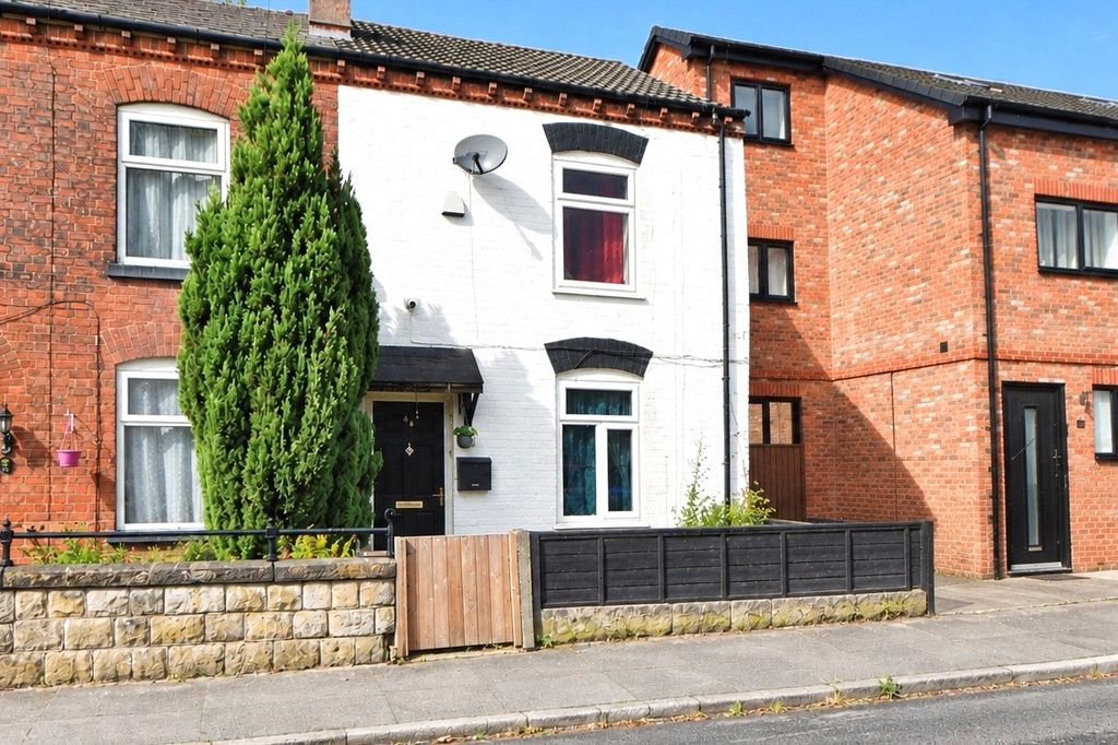 Property photo 1 of 14 External