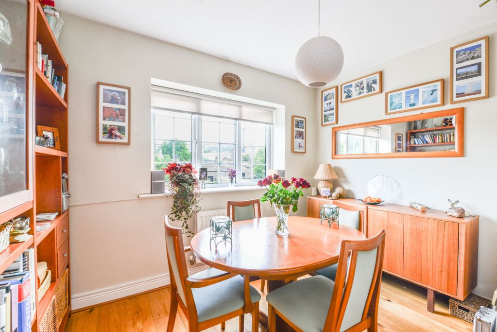 Property photo 3 of 26 Dining Area