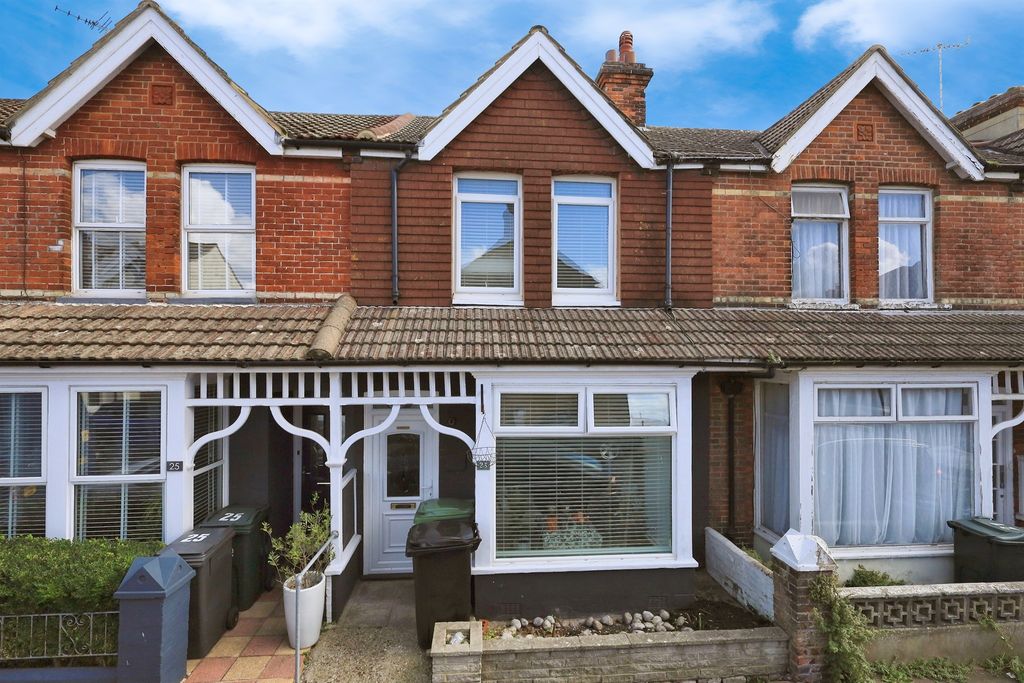Property photo 1 of 12