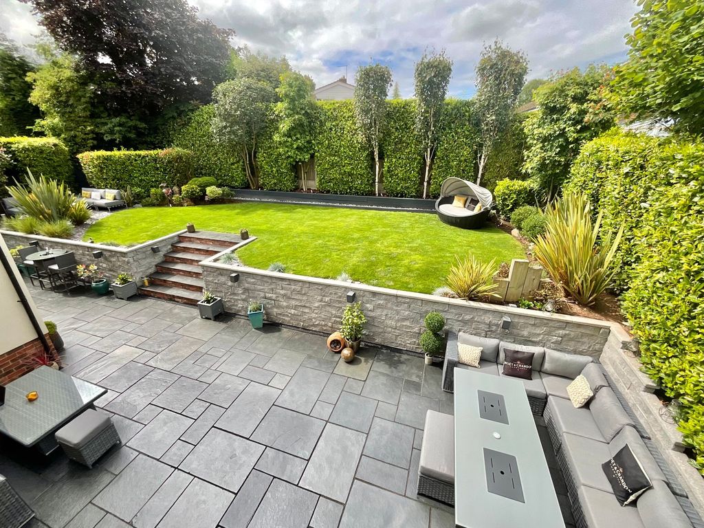 Property photo 3 of 28