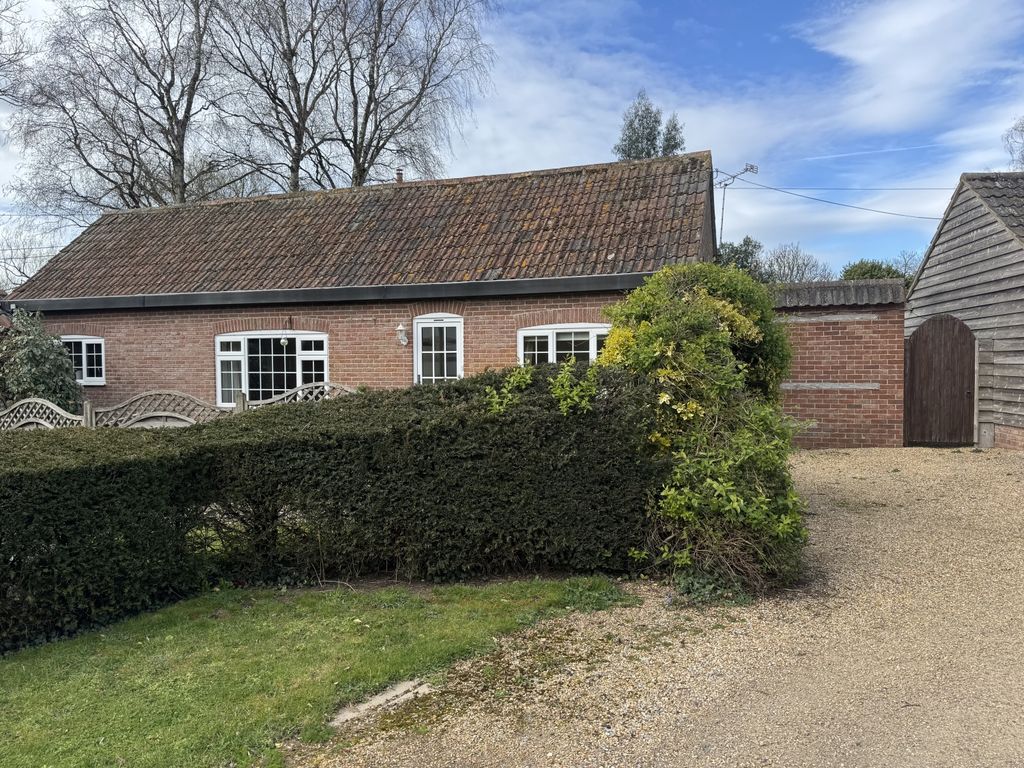 Property photo 3 of 12 Img_2803