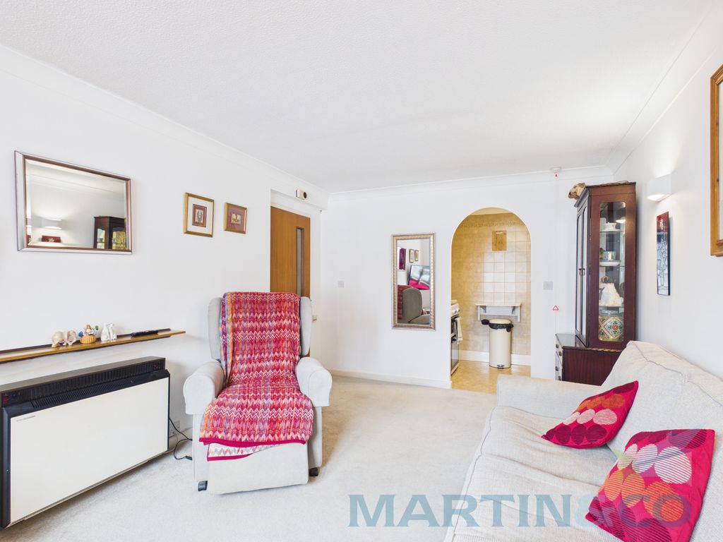Property photo 2 of 10