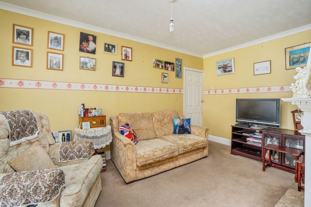 Property photo 3 of 12 Pbox-Img.Jpg