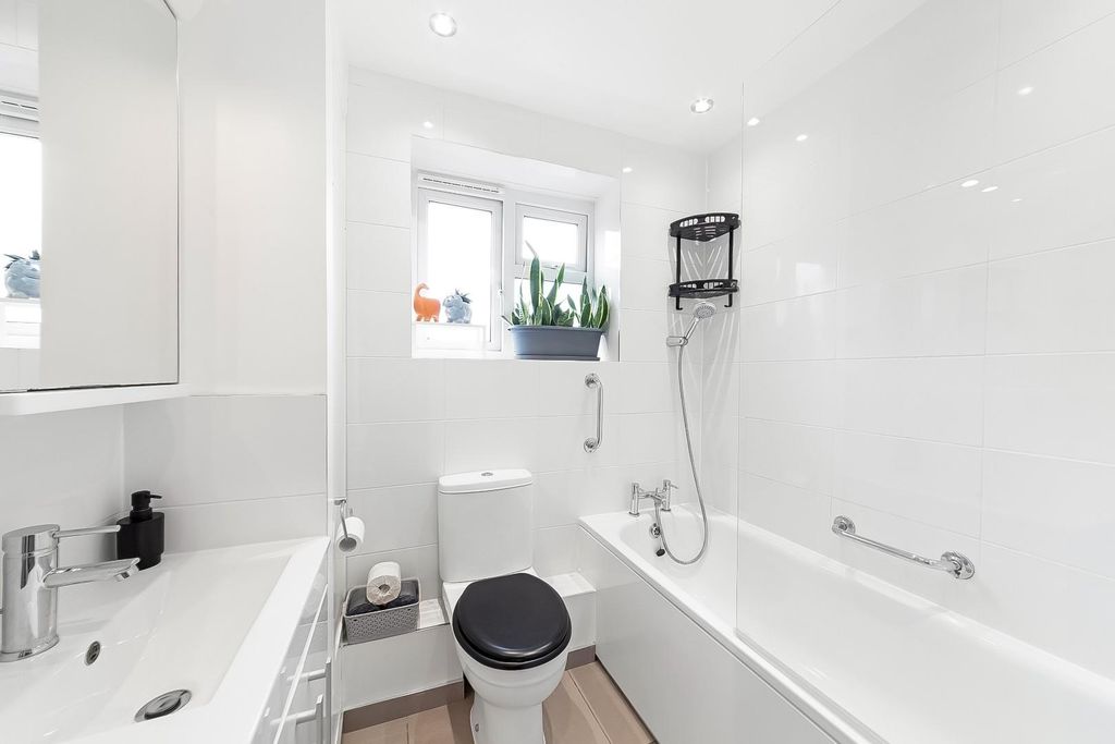 Property photo 3 of 13 Img_8288.Jpg