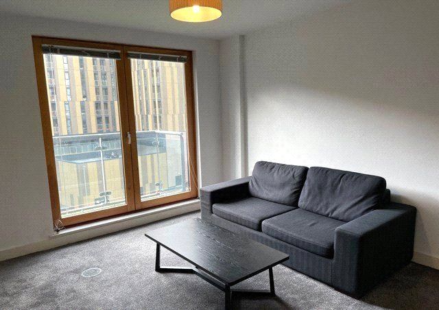 Property photo 1 of 8 Living Room