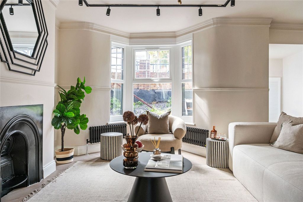 Property photo 3 of 12 Reception Room