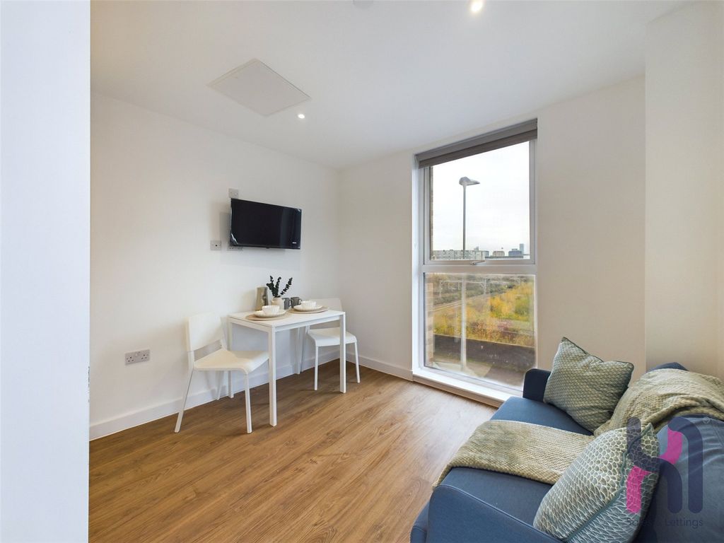 Property photo 2 of 12 Picture No. 02