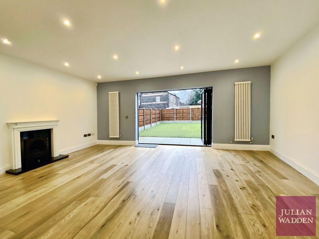 Property photo 3 of 15 Picture No. 21